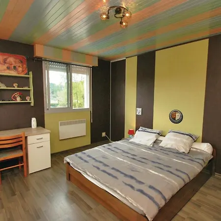 Сasa de vacaciones Amazing In Saint-Vivien-de-Médoc